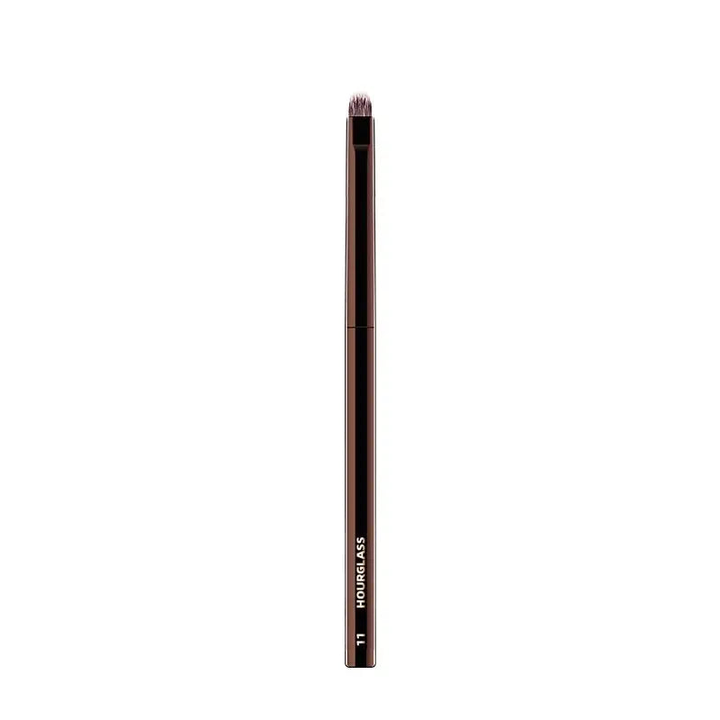 Hourglass Makeup Brush- No.11 Eyetail Brush Soft and Skin-friendly Fiber Hair Smudge Brush Fashion Design Single Eye Brush