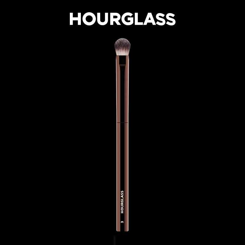 Hourglass Makeup Brush -No.3 All Over Shadow Brush Soft and Skin-friendly Fiber Hair Fashion Design Single Eye Brush